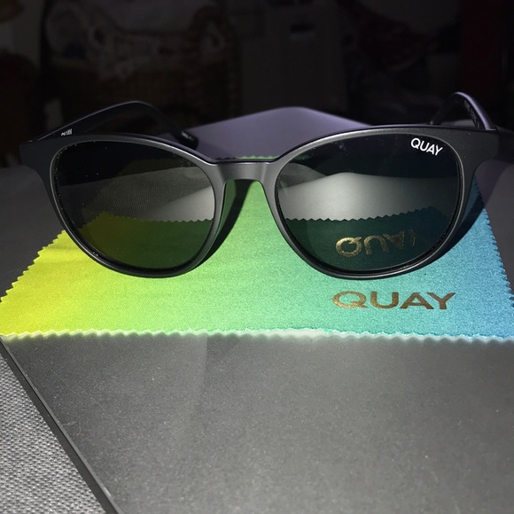 Quay Polarized Blueprint Sunglasses - Picture 2 of 9